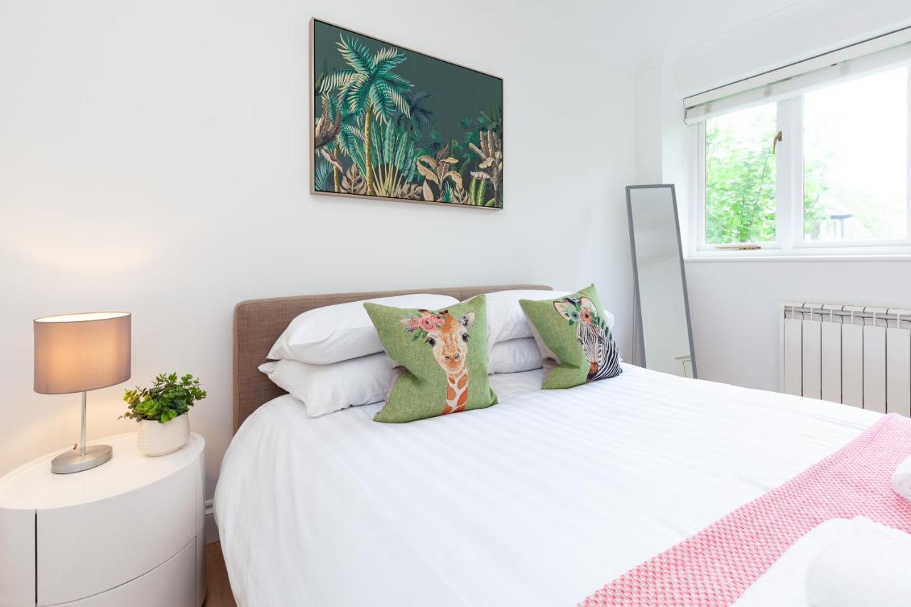 6 Swan Court * Oxford